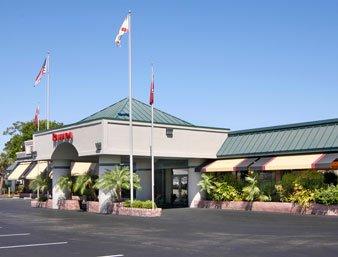 Ramada Speedway Daytona Hotel Daytona Beach Bagian luar foto